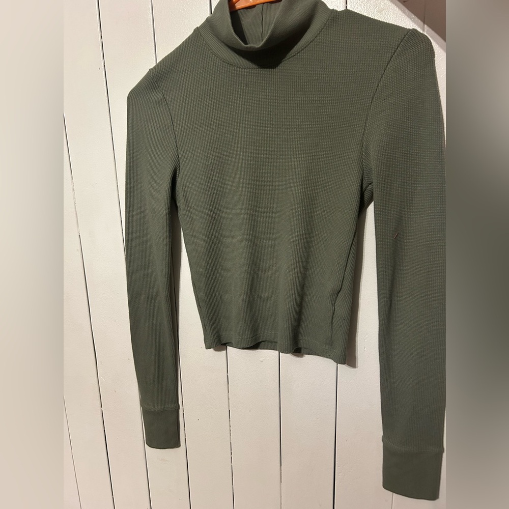 American eagle thermal turtleneck